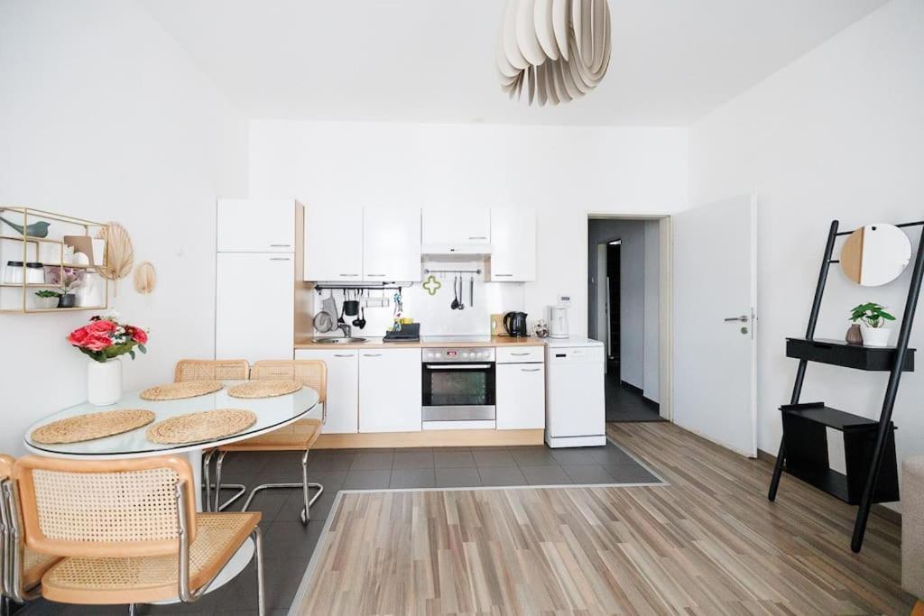 Stylish Haven-Near Brunnenmarkt Viena Exterior foto